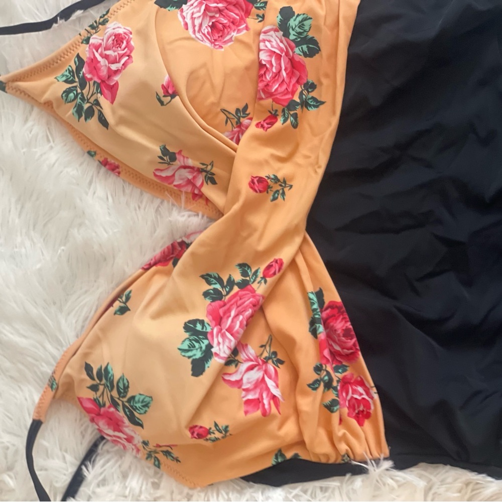 Floral Print Intimate Sleepwear in Black and Gold